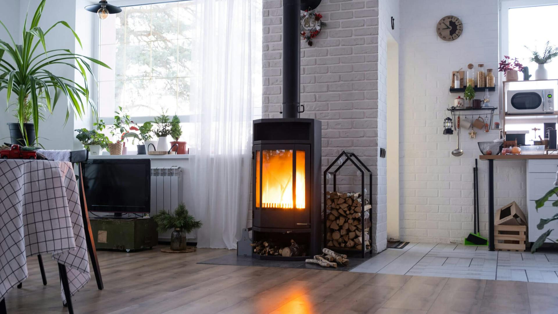 Kominek w eleganckim salonie