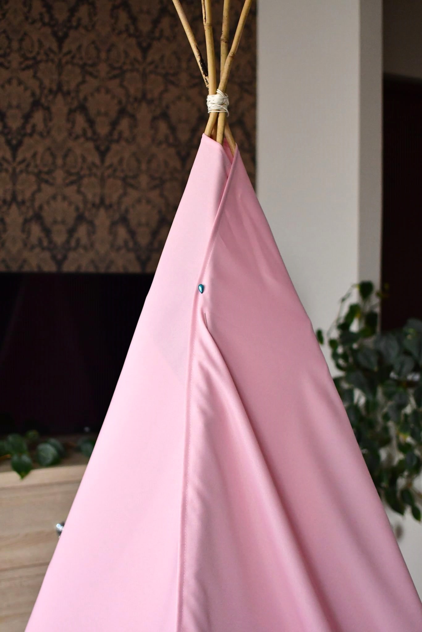 Tipi DIY - Zszywanie górnej części materiału tipi.