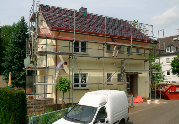 Ház felállványozva