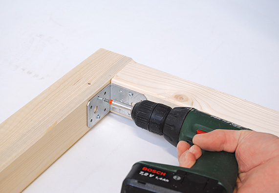 Élfák illesztése és rögzítése