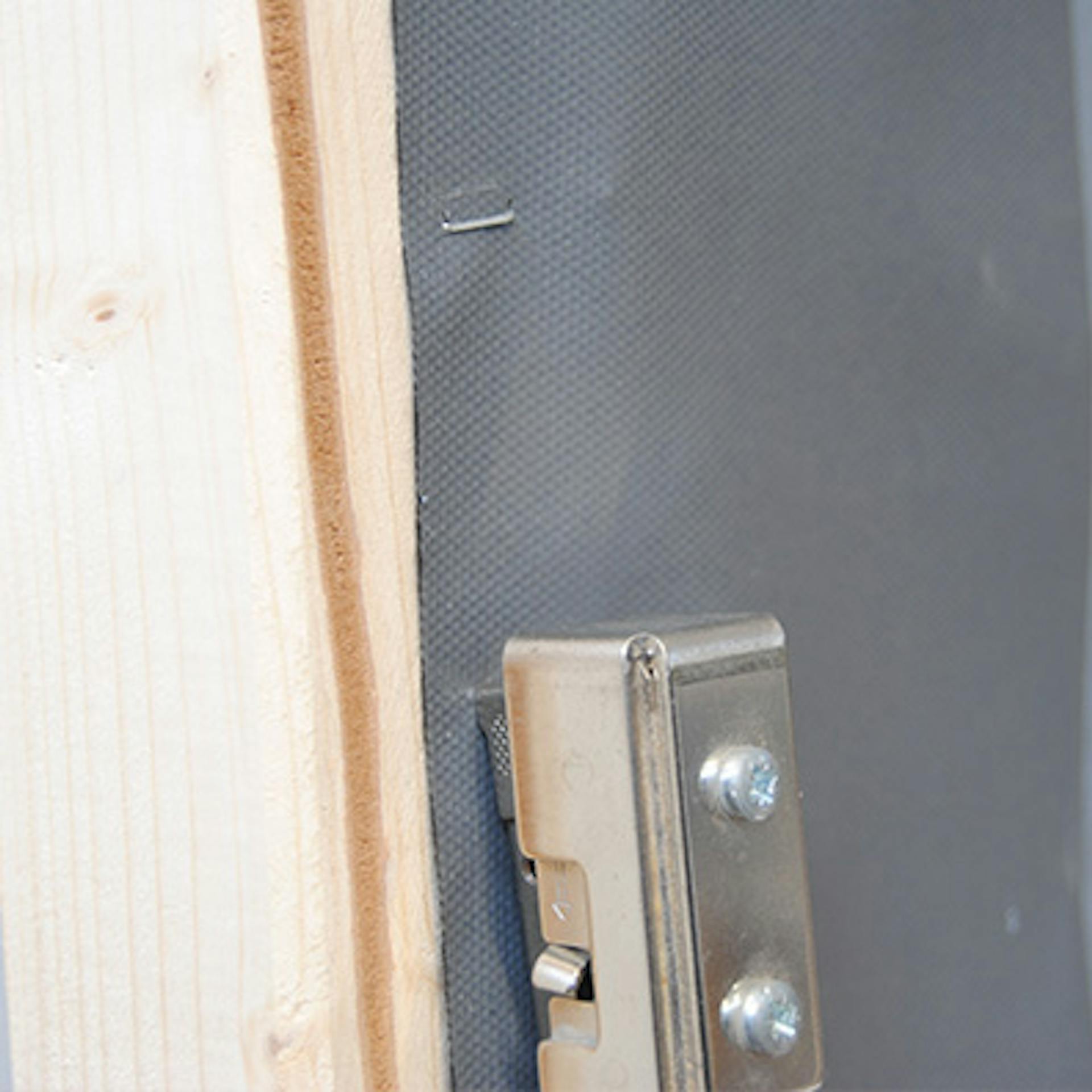 Fólia feszes rögzítése