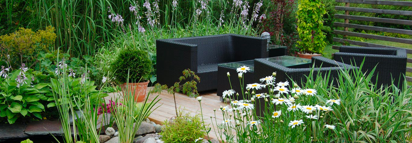 Progettare una zona salotto in giardino