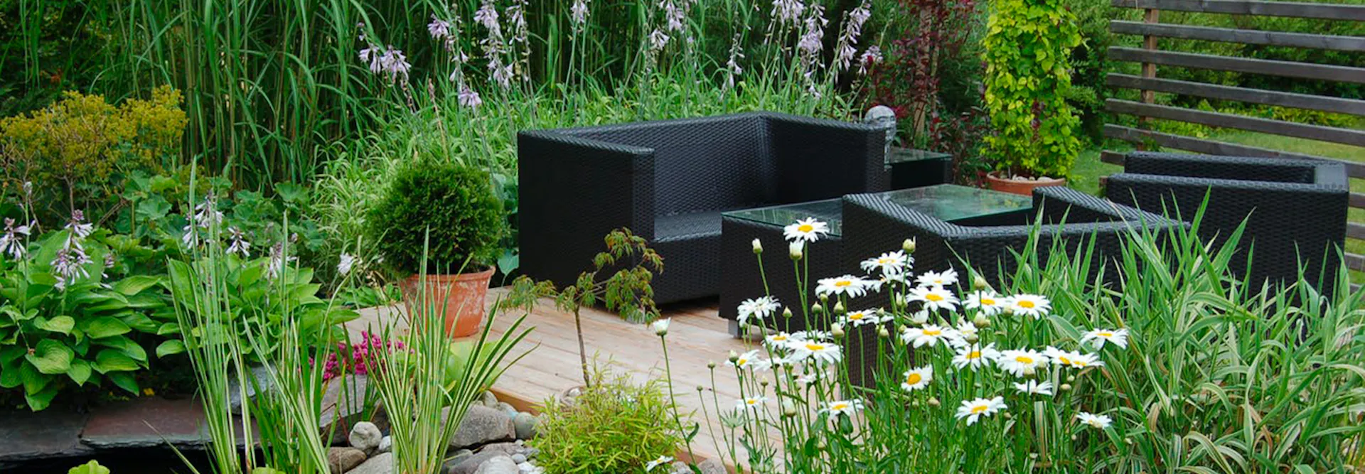 Progettare una zona salotto in giardino