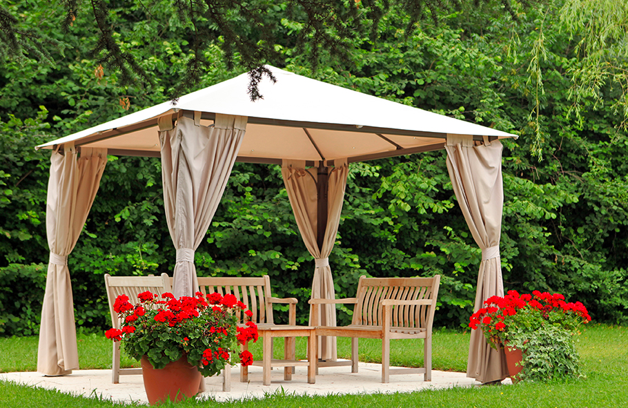 salotto sotto gazebo