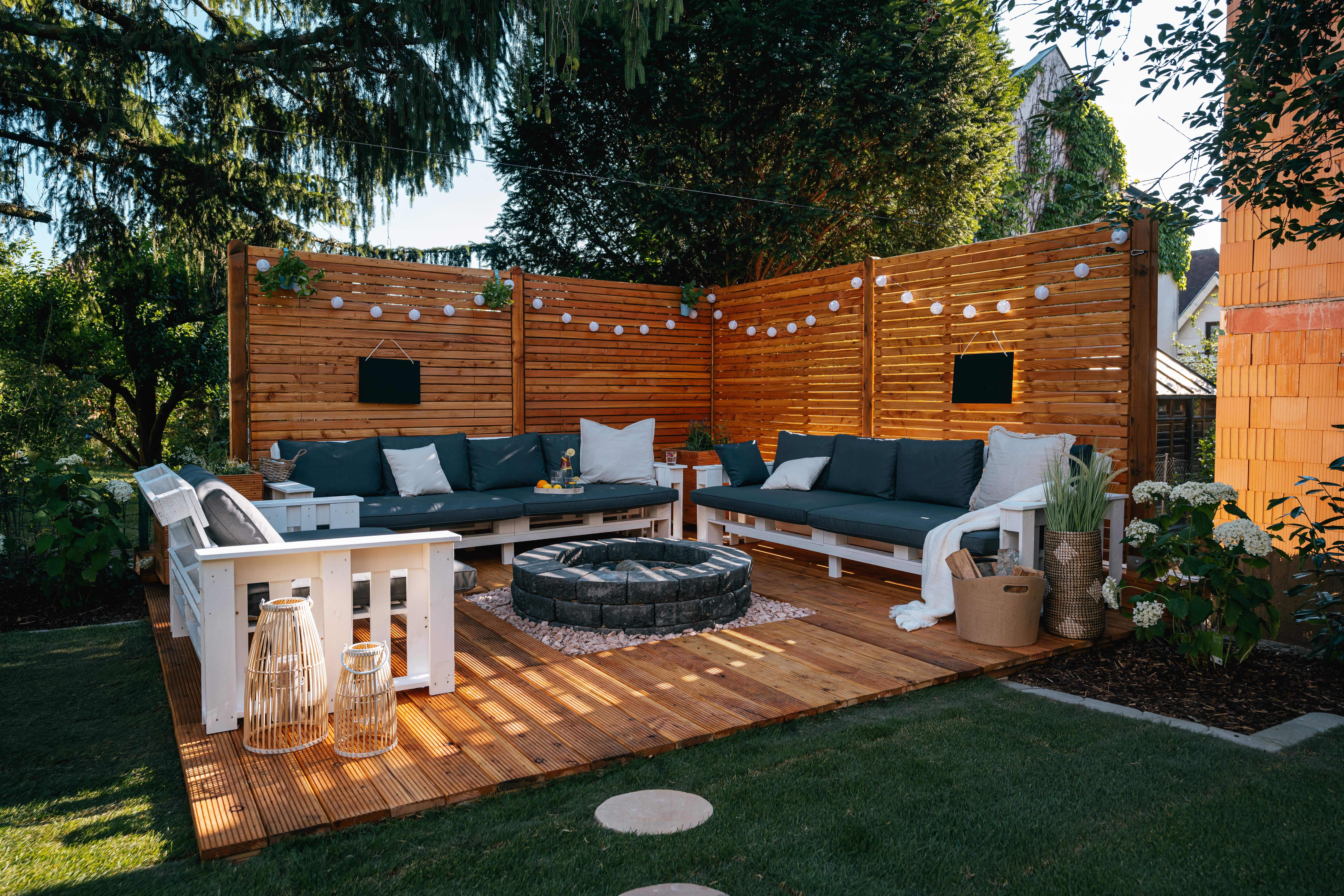 Sichtschutzzaun montieren