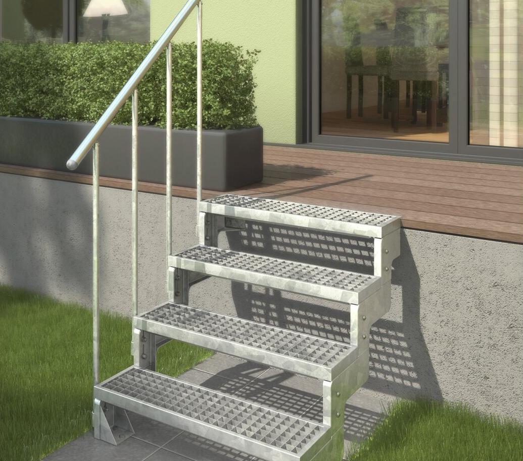 Außentreppe nach Maß mit Metallstufen und Geländer 