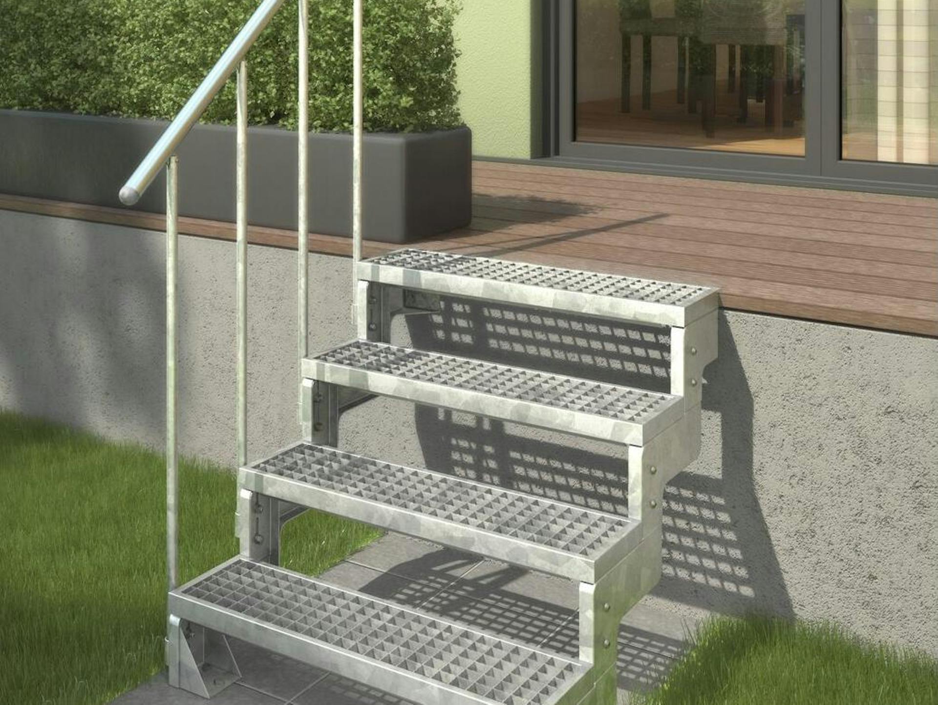 Außentreppe nach Maß mit Metallstufen und Geländer