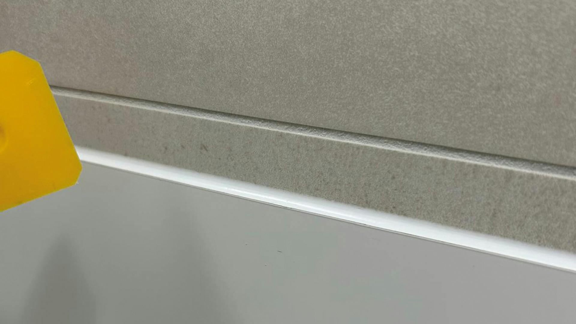 Abdichtung der Dusche mit Silikon