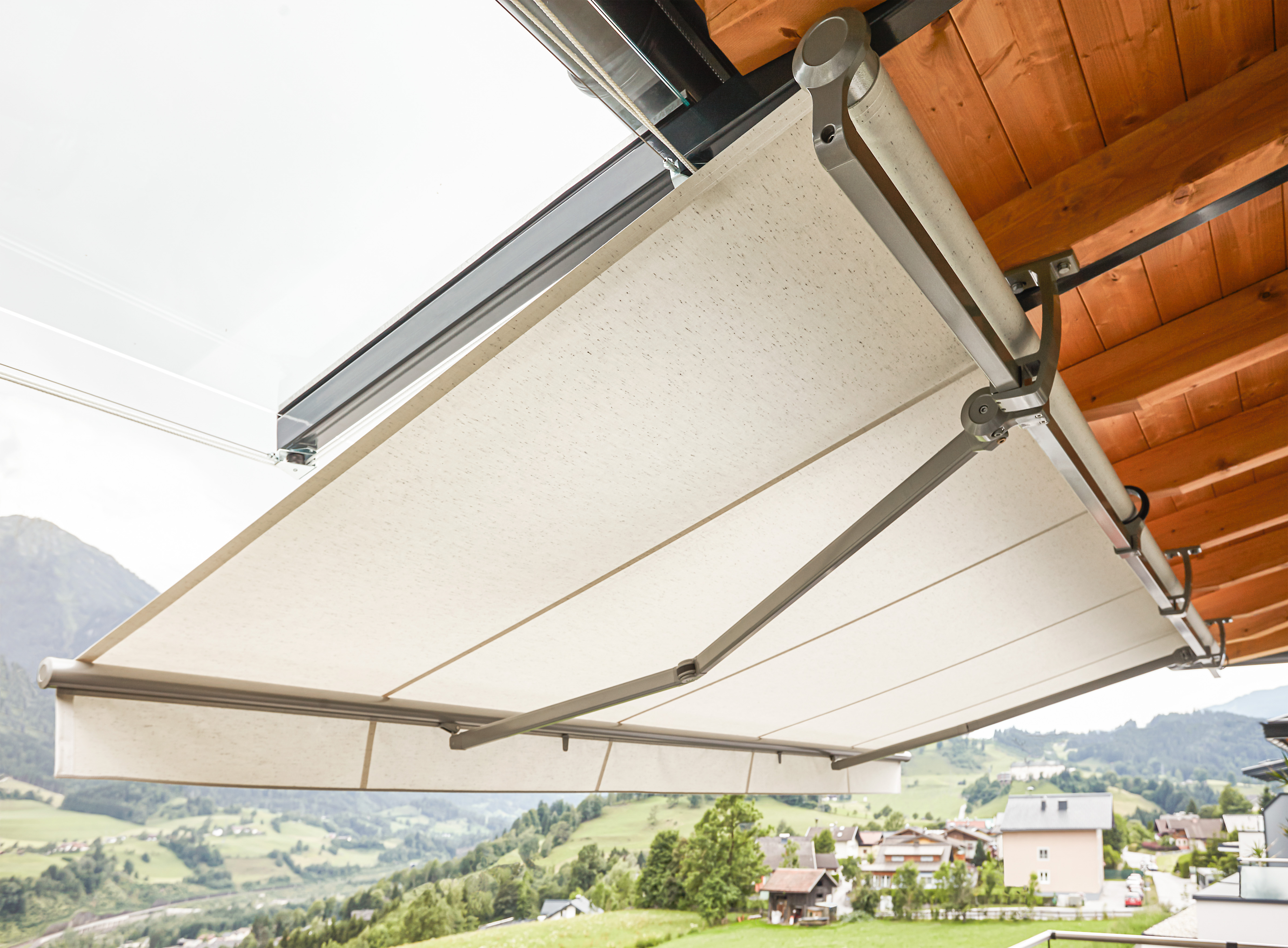 Offene Markise weiß