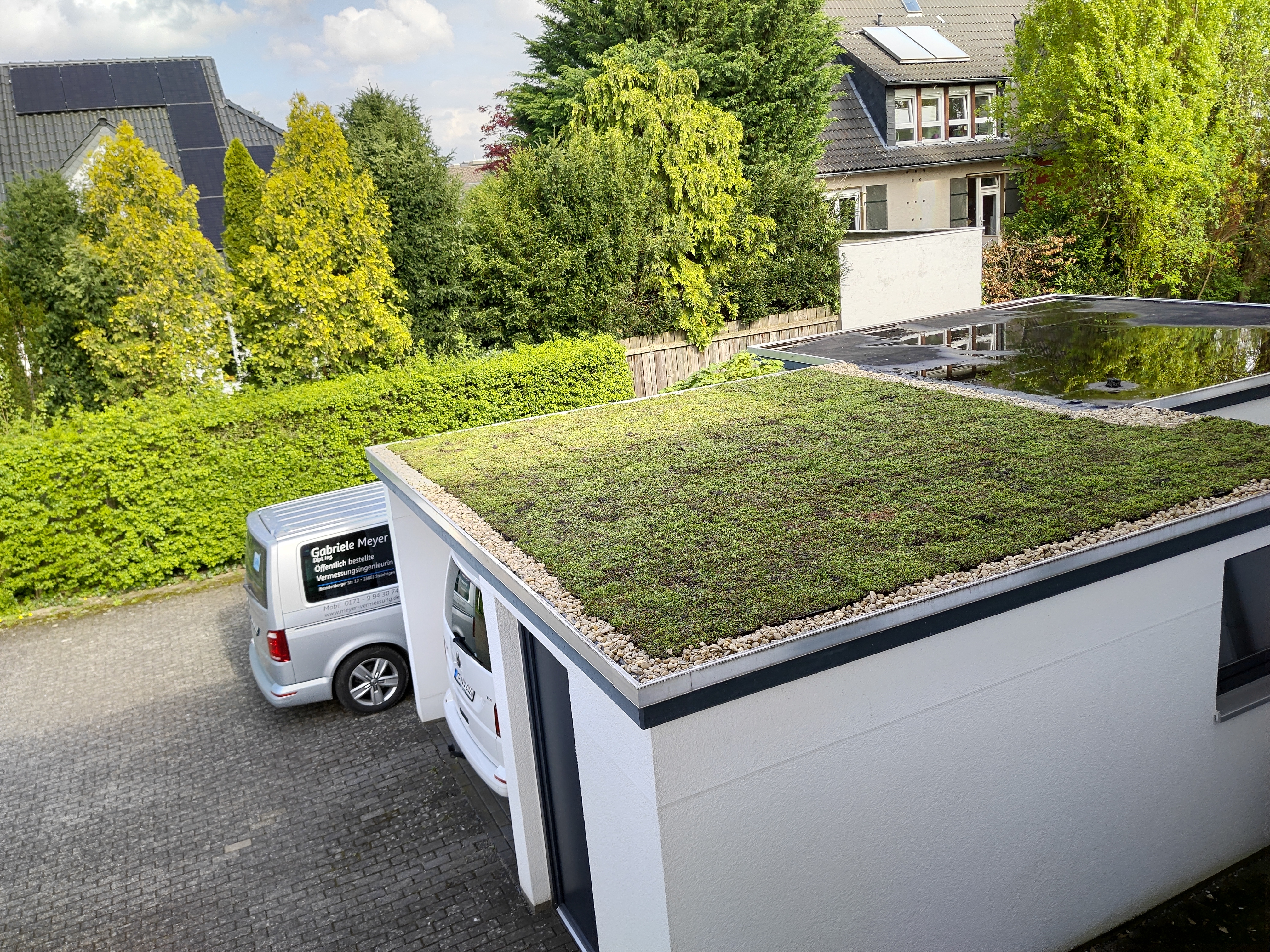 Dachbegrünung auf einem Garagendach
