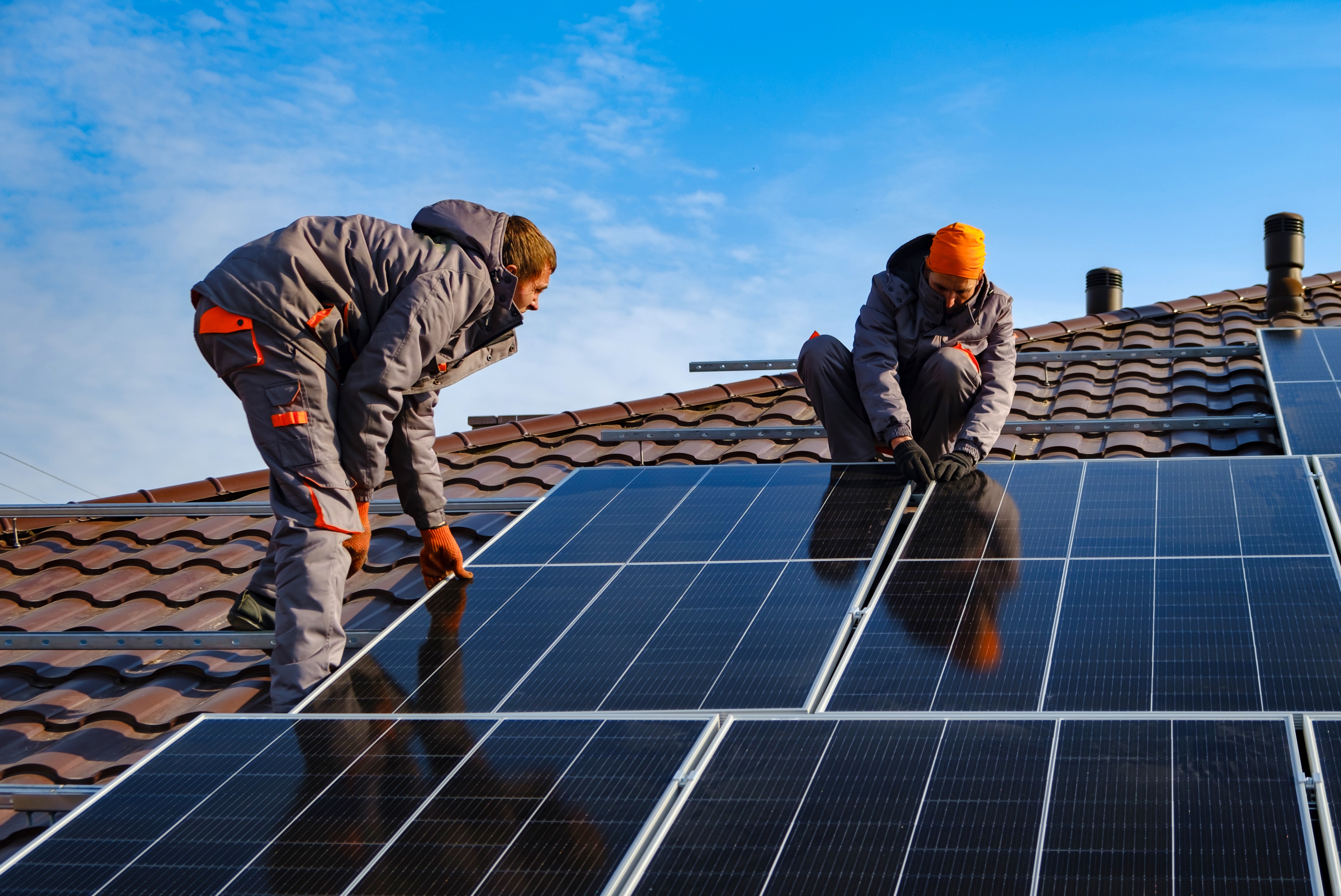 Installation einer Terrassenüberdachung von Fachfirma