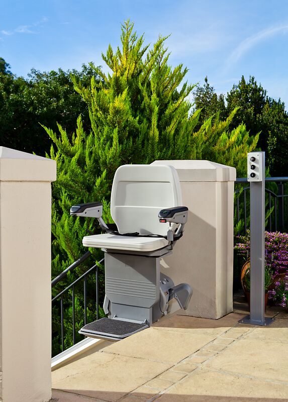 Treppenlift für Zuhause in Flieder 