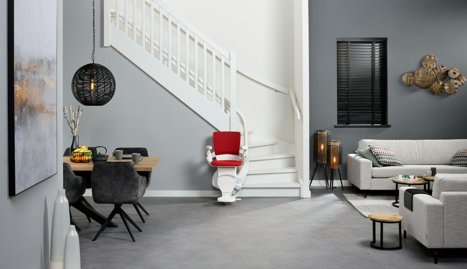 Treppenlift im Hausflur