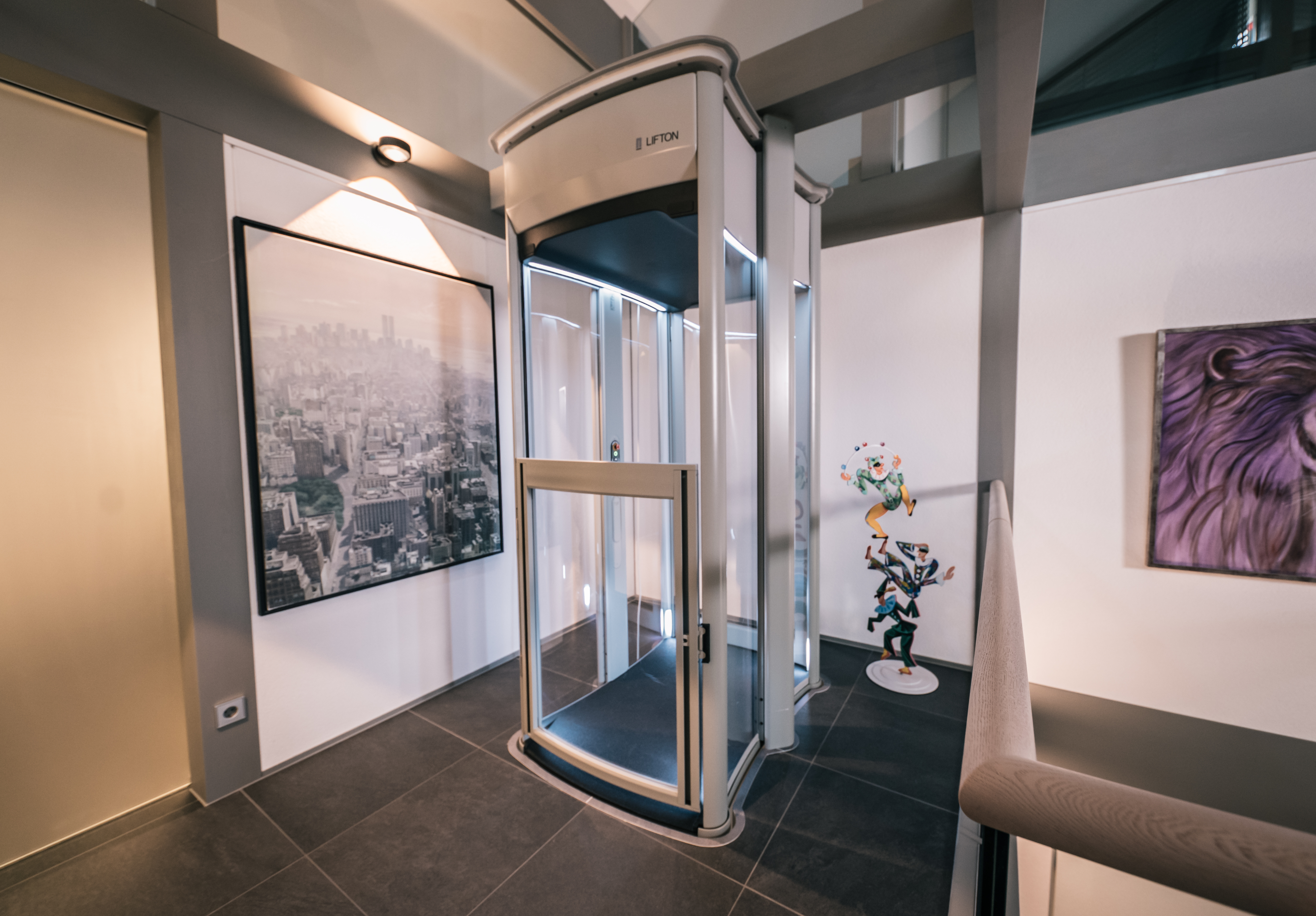 Treppenlift für Zuhause in Flieder