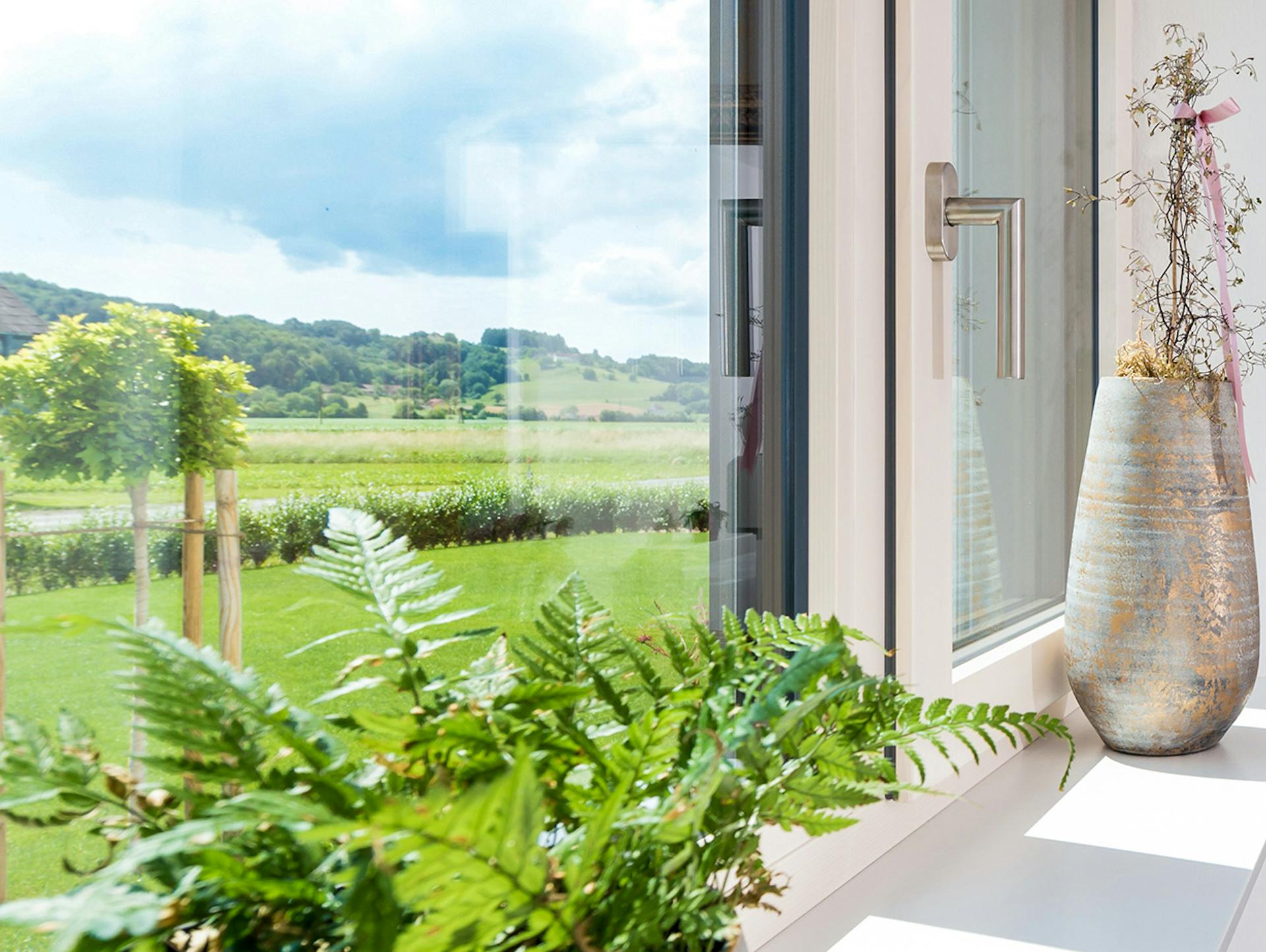 neue strahlende Fenster