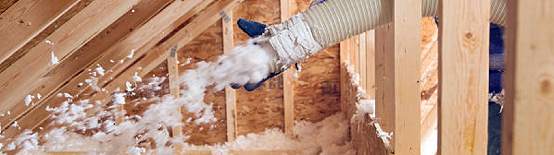 Einblasdämmung im Dachboden