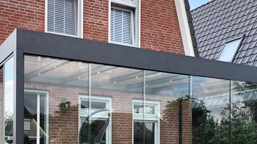 Sommergarten mit LED-Licht