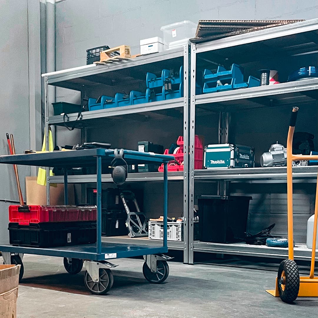Ar Shelving Regale in der Werkstatt