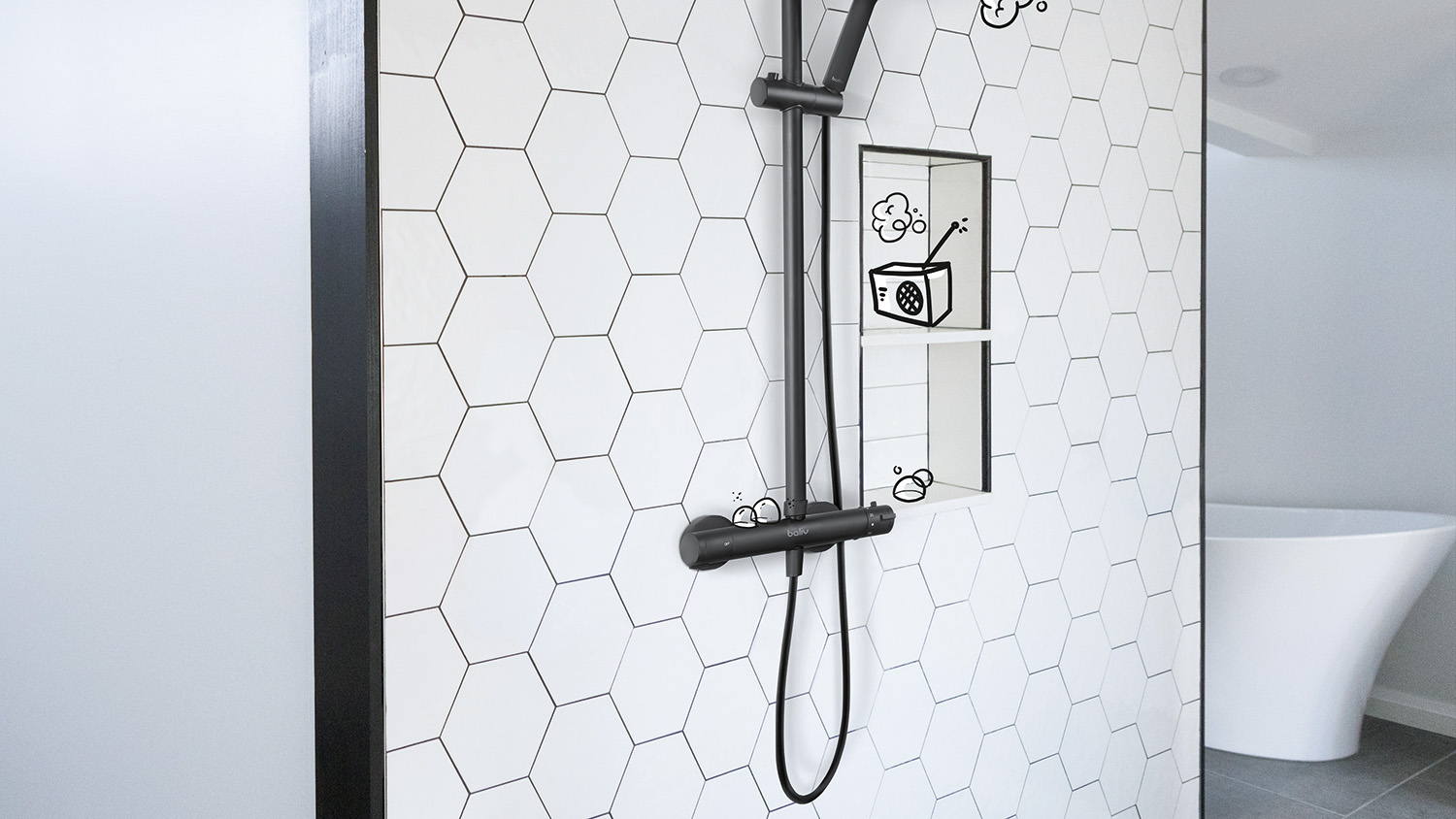 Dusche mit baliv Thermostat in schwarz