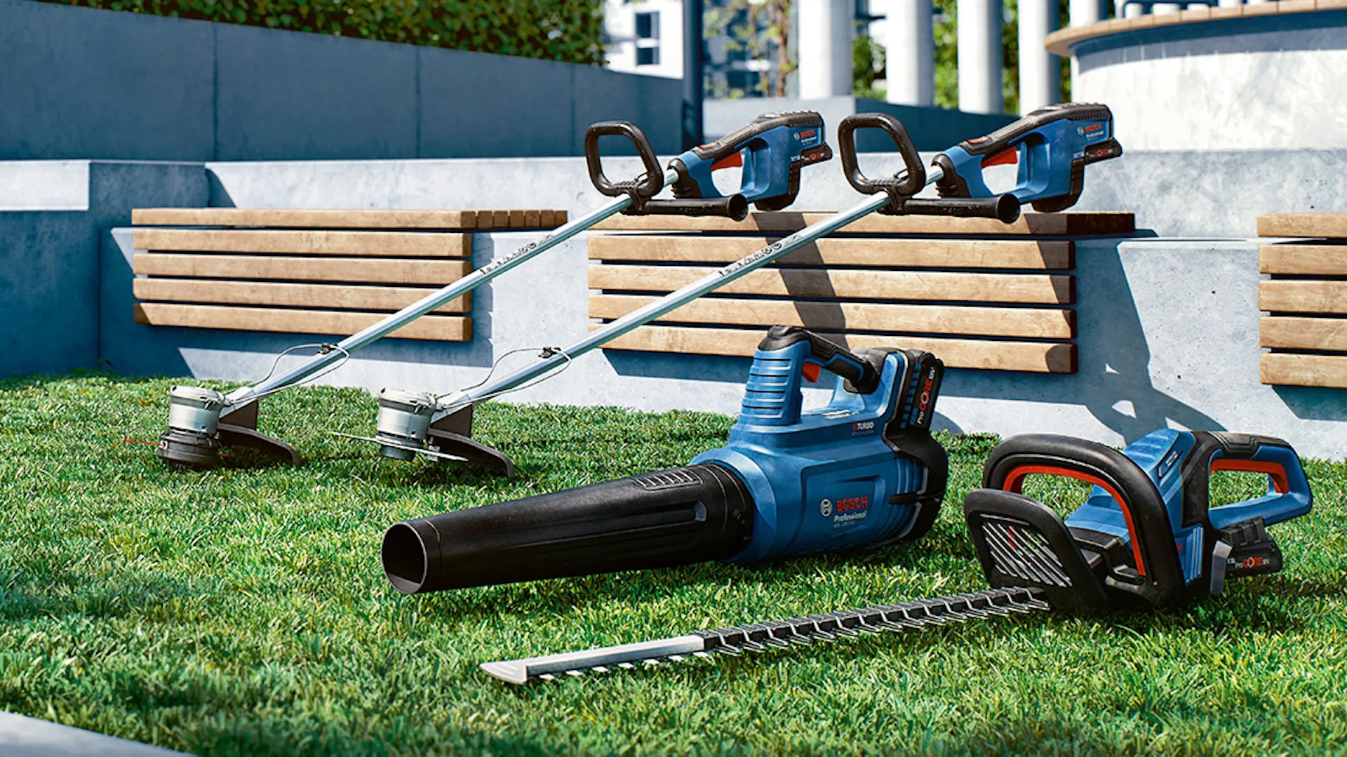 Bosch Professional Gartengeräte Sammlung aus Rasentrimmer, Laubbläser und Heckenschere