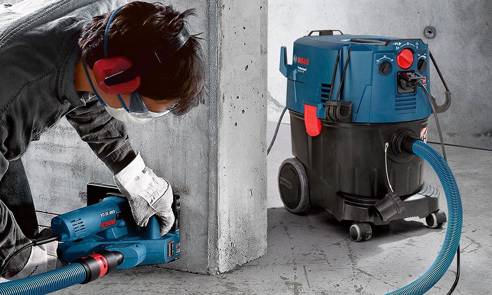 Bosch Professional Industriestaubsauger für die Entfernung von nassem und trockenem Schmutz