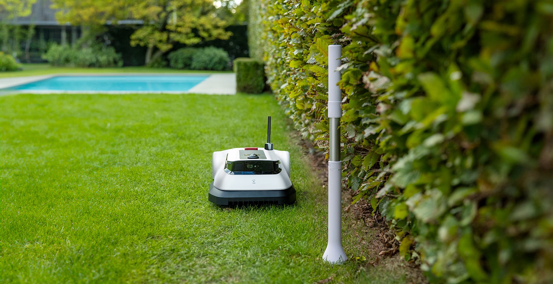 Ecovacs Mähroboter mit drahtloser Begrenzung