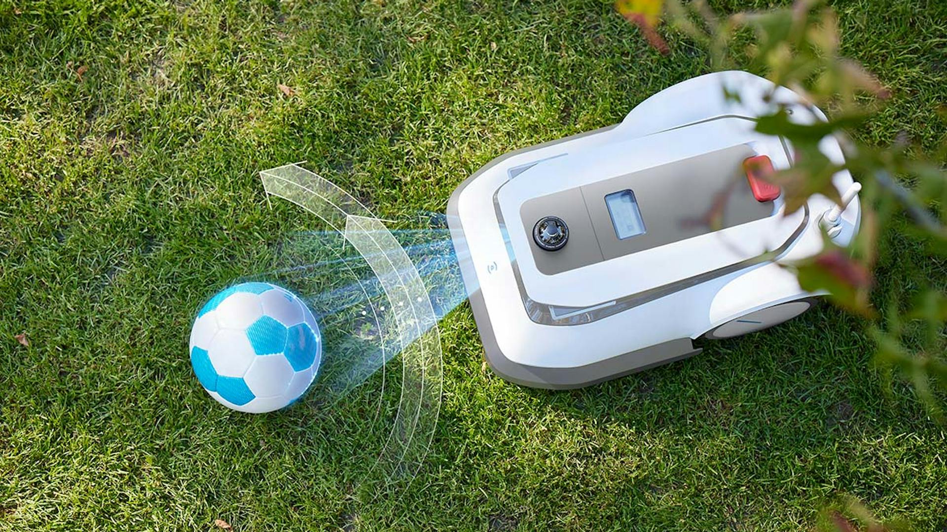 Ecovacs Mähroboter erkennt einen Fall auf dem Rasen durch AIVI 3D Hindernisvermeidung