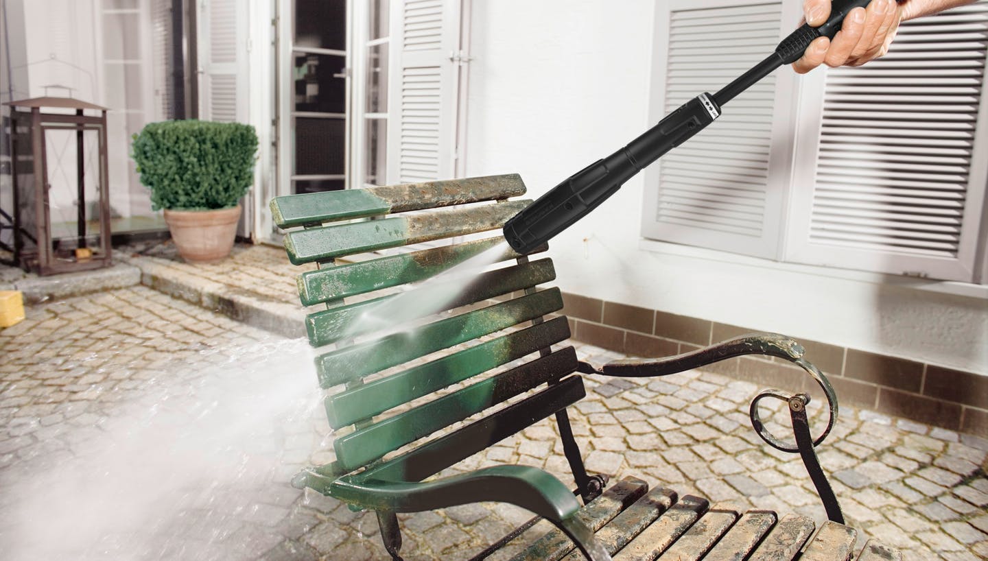Gartenmöbel reinigen mit Kärcher Hochdruckreiniger