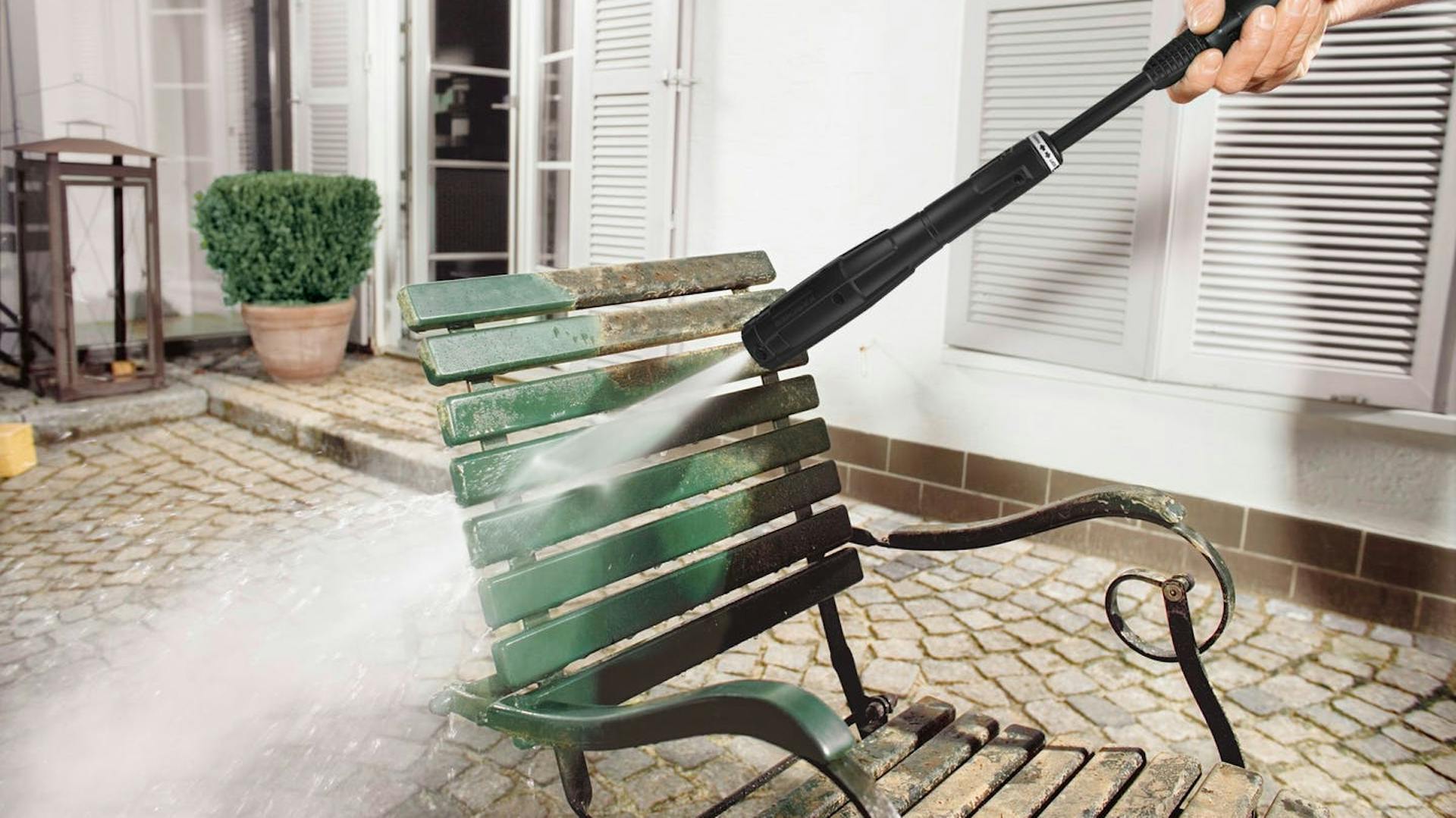 Gartenmöbel reinigen mit Kärcher Hochdruckreiniger