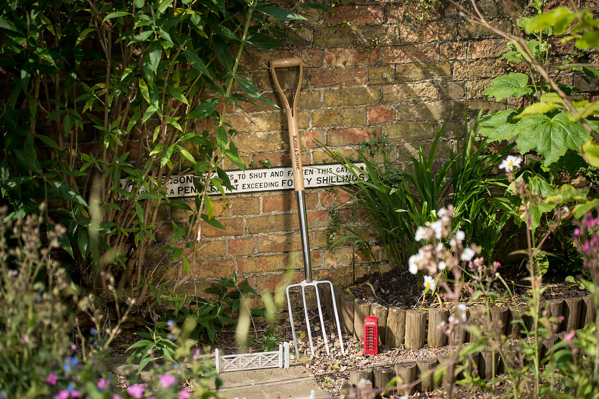Kent & Stowe Spatengabel im Garten