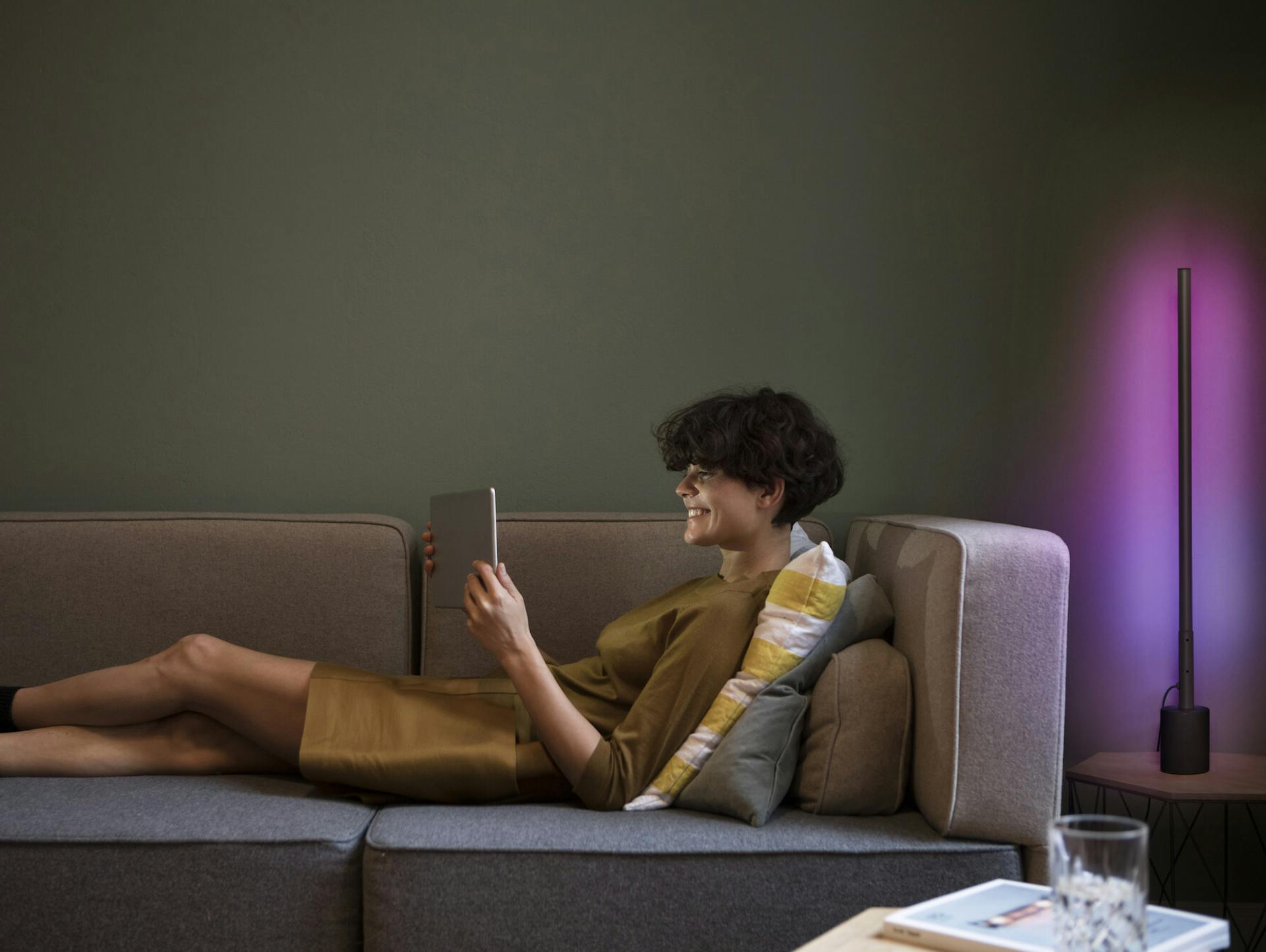 Ledvance Stehleuchte im Wohnzimmer