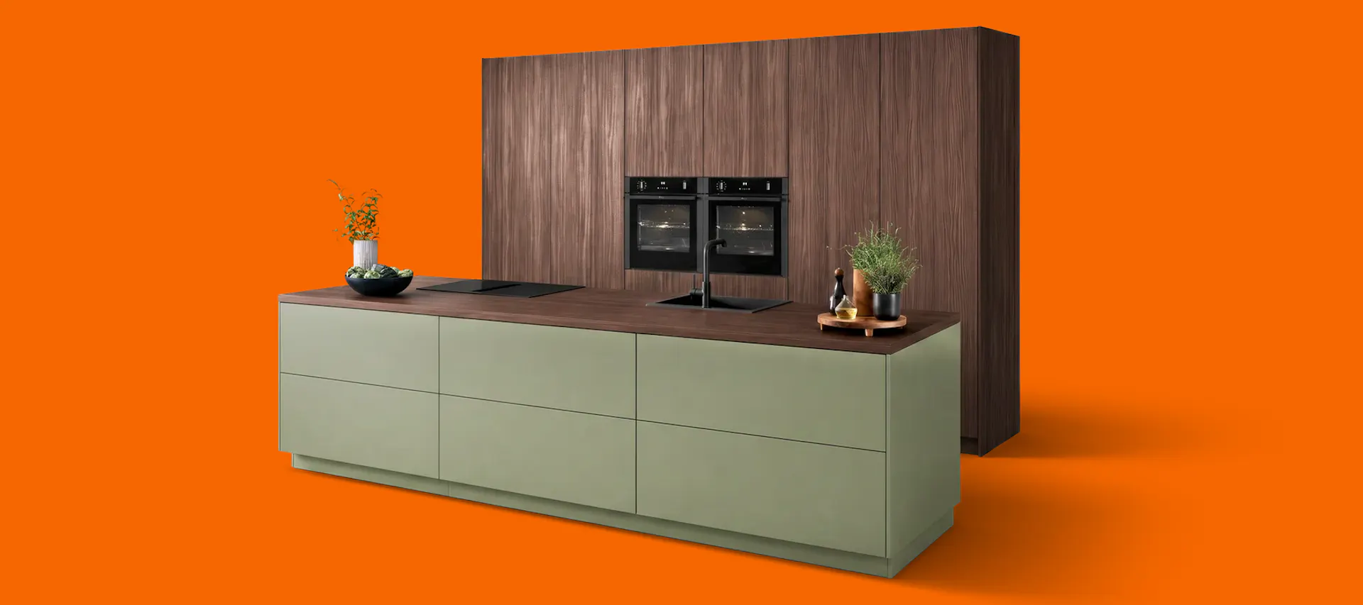Küche von OBI vor orangenem Hintergrund